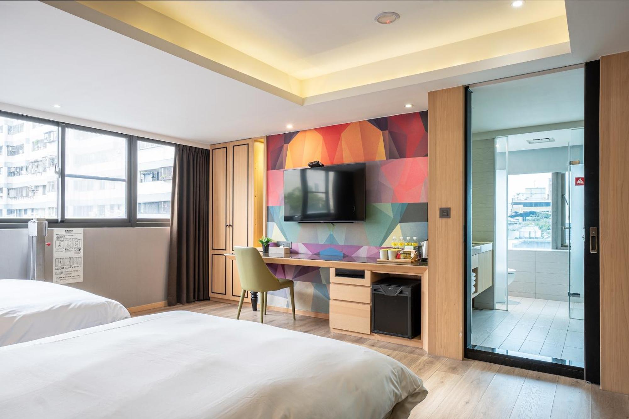 Check Inn Taichung Wenxin Zhongqing Esterno foto