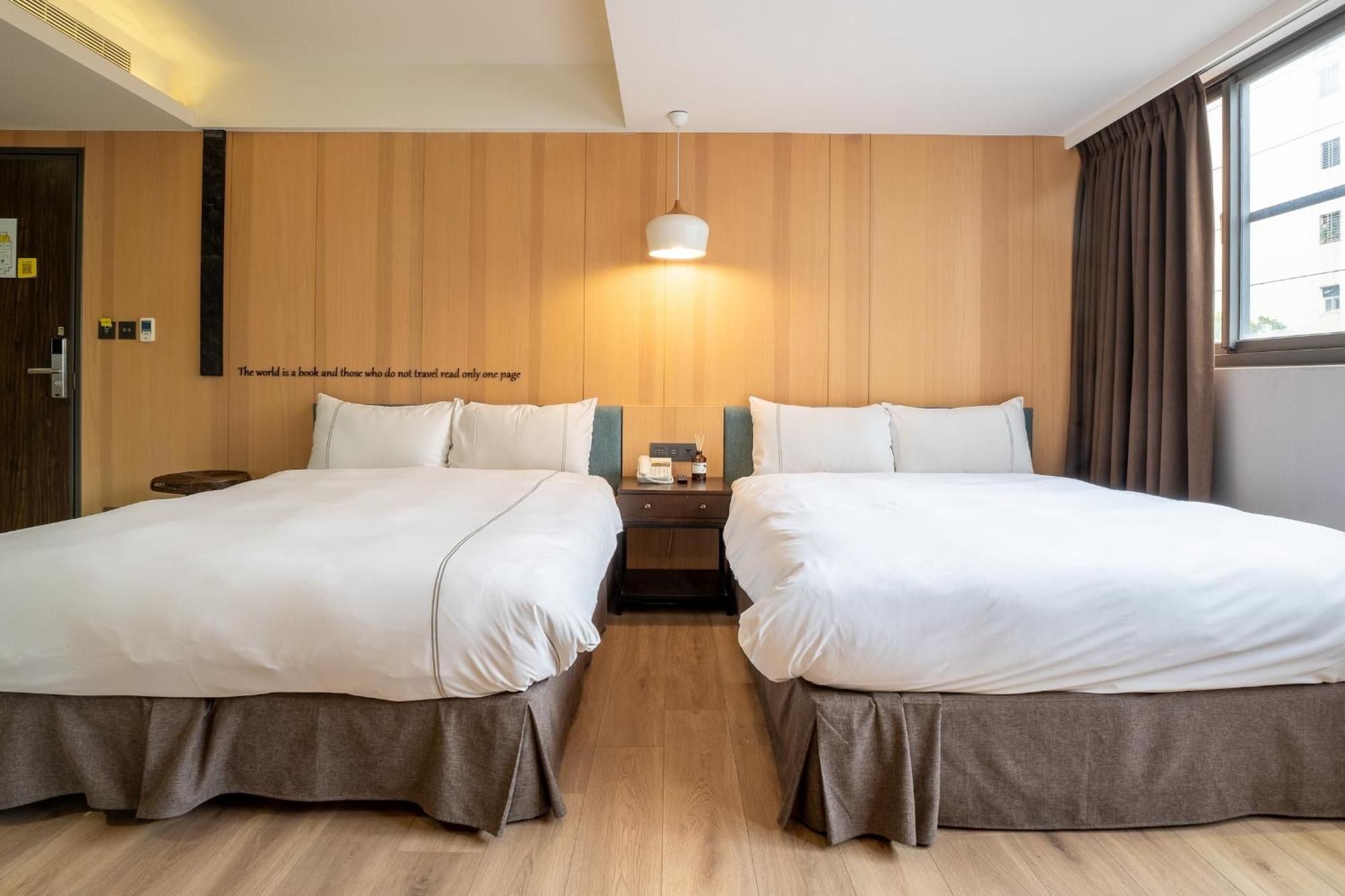 Check Inn Taichung Wenxin Zhongqing Esterno foto